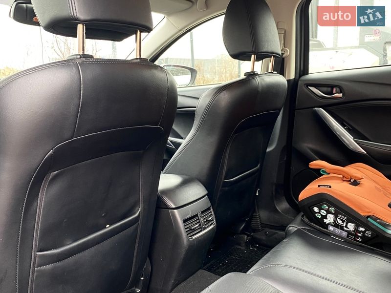 Седан Mazda 6 2015 в Львові