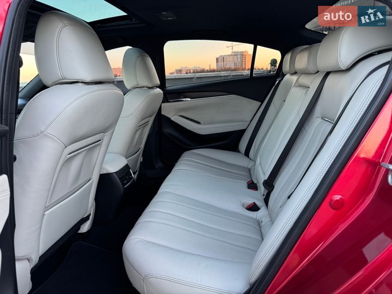 Седан Mazda 6 2019 в Киеве
