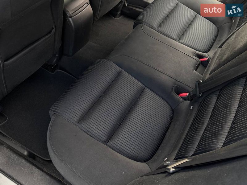 Седан Mazda 6 2014 в Днепре