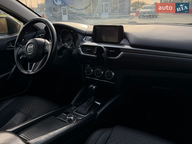 Седан Mazda 6 2015 в Львове