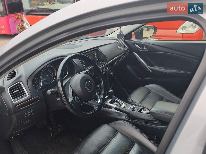 Универсал Mazda 6 2013 в Киеве