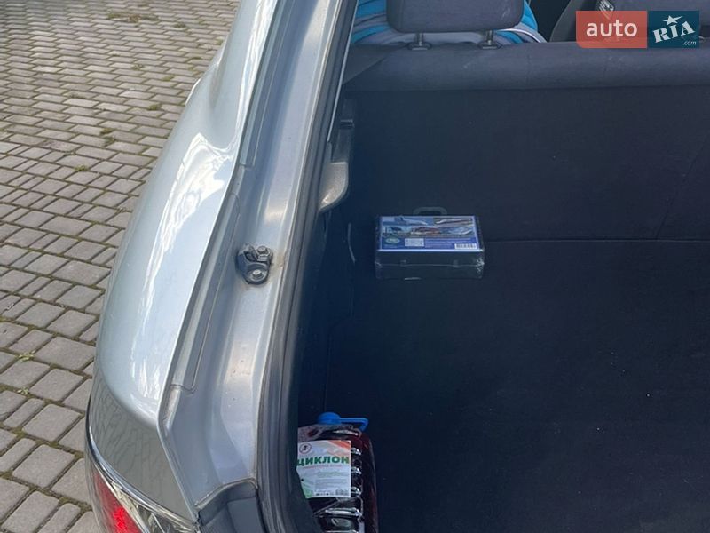 Седан Mazda 6 2006 в Виннице