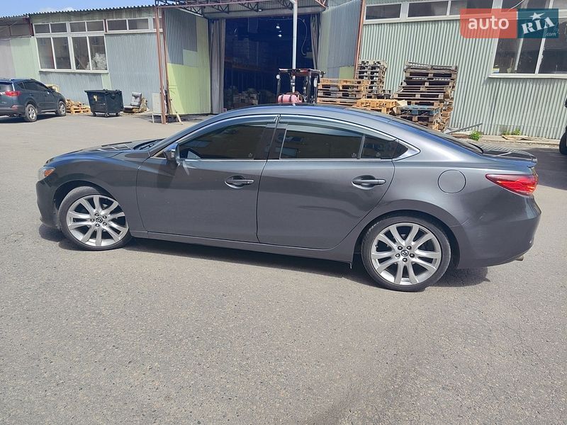 Седан Mazda 6 2016 в Днепре
