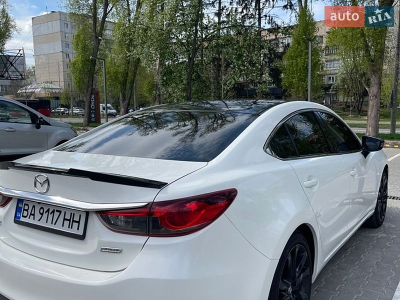 Седан Mazda 6 2013 в Черновцах