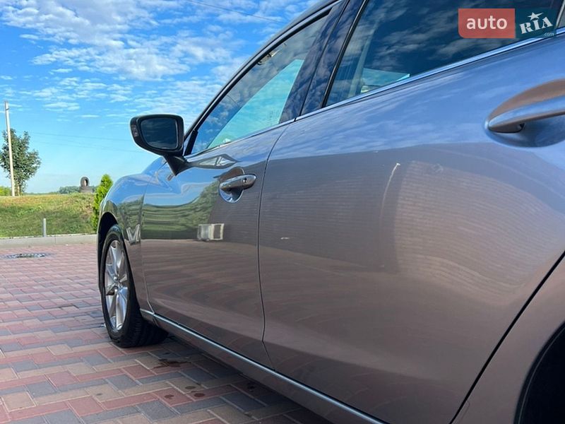 Седан Mazda 6 2014 в Чернигове
