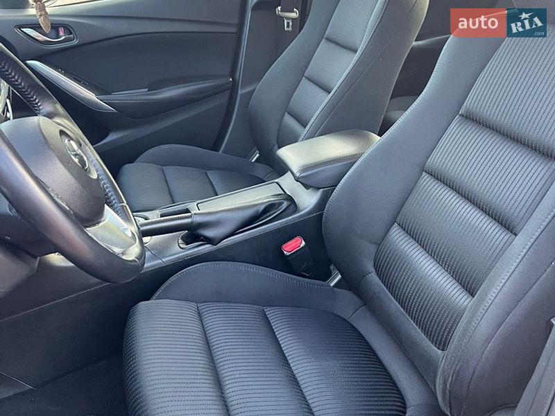 Седан Mazda 6 2014 в Чернигове