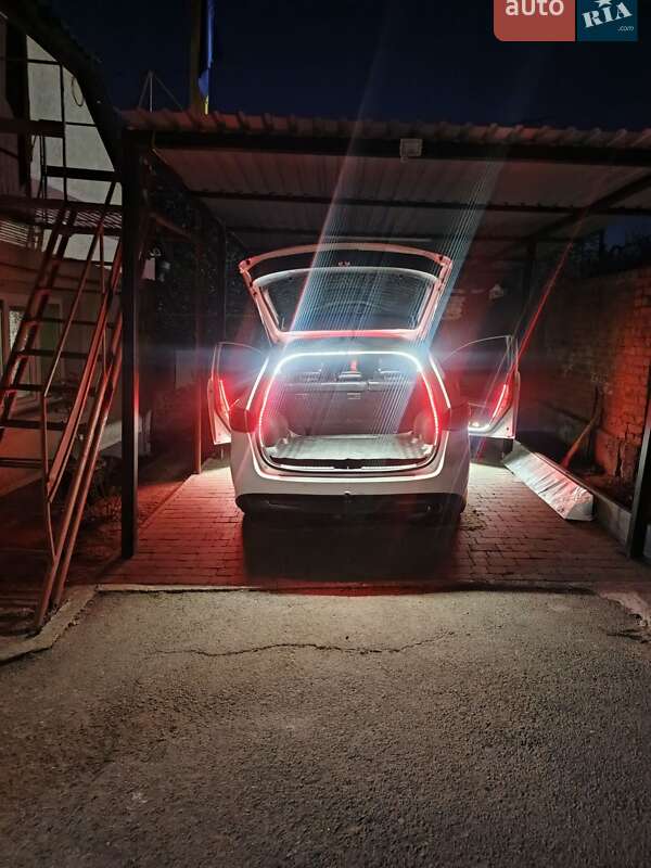 Универсал Mazda 6 2010 в Виннице