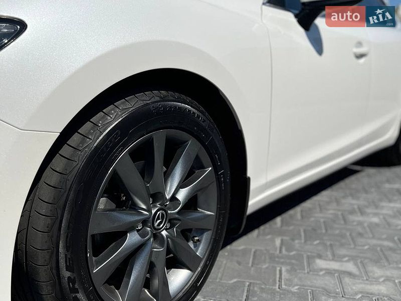 Седан Mazda 6 2019 в Киеве