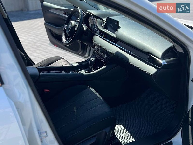 Седан Mazda 6 2019 в Киеве
