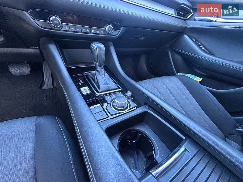 Седан Mazda 6 2019 в Киеве