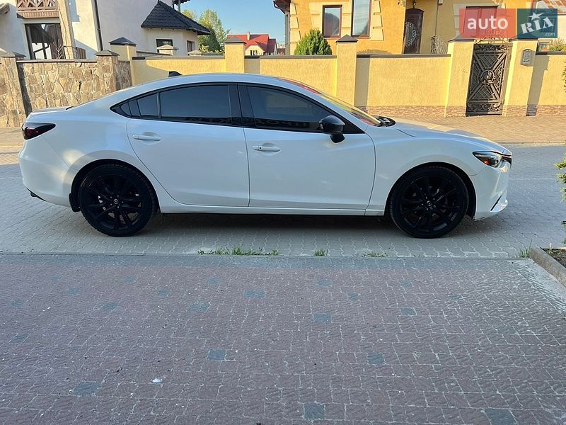 Седан Mazda 6 2015 в Львові