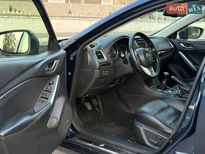Седан Mazda 6 2014 в Тараще