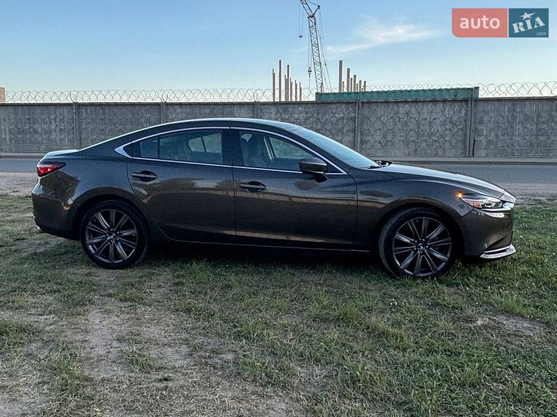 Седан Mazda 6 2018 в Киеве
