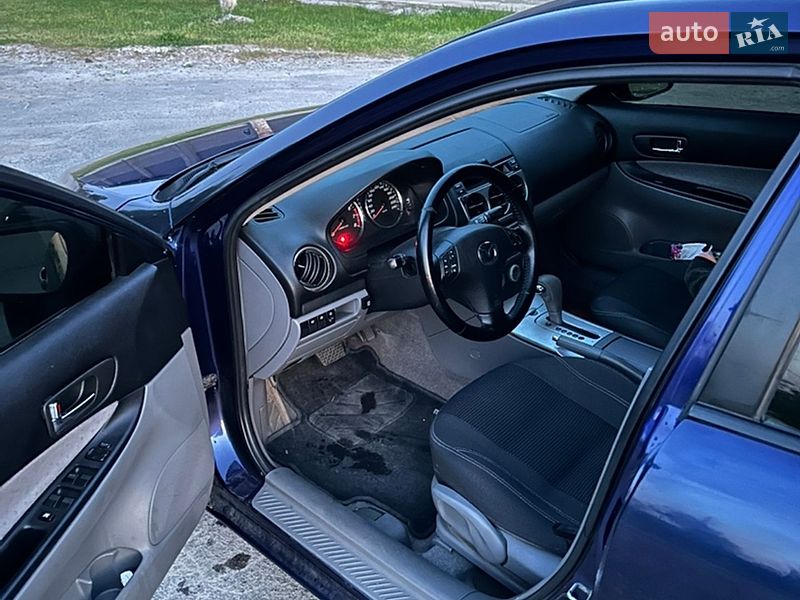 Седан Mazda 6 2004 в Днепре