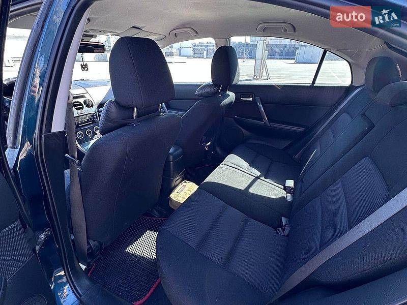 Седан Mazda 6 2005 в Киеве
