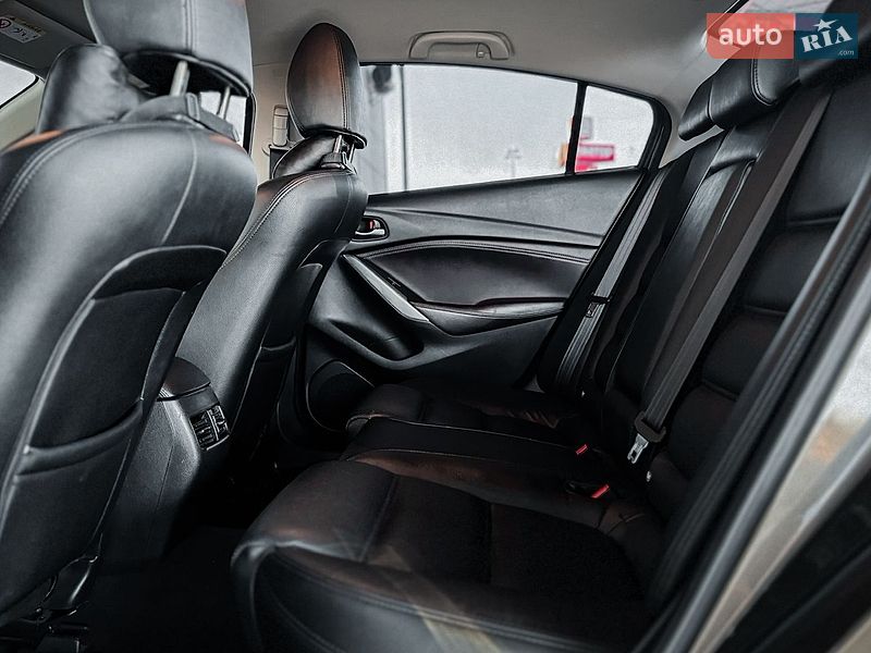 Седан Mazda 6 2017 в Рівному