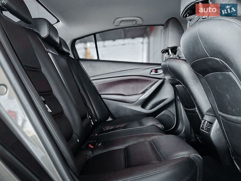 Седан Mazda 6 2017 в Рівному