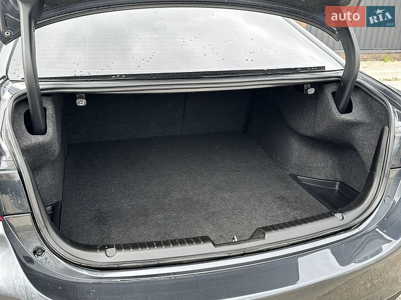Седан Mazda 6 2016 в Білогородці