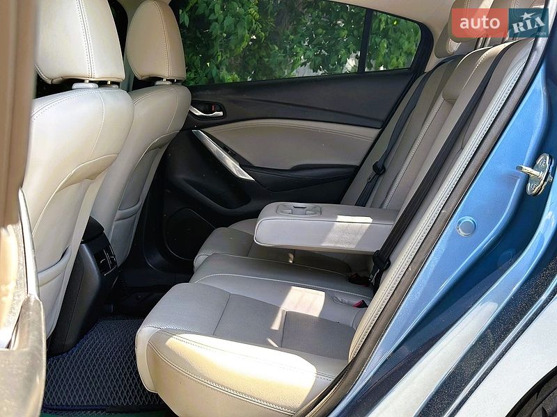 Седан Mazda 6 2016 в Киеве