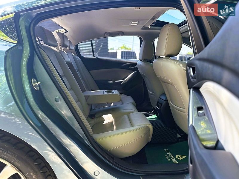 Седан Mazda 6 2016 в Киеве
