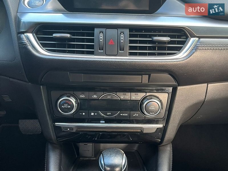 Седан Mazda 6 2015 в Кривом Роге