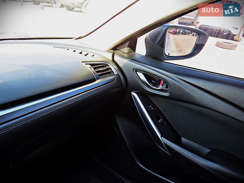 Седан Mazda 6 2014 в Черкассах