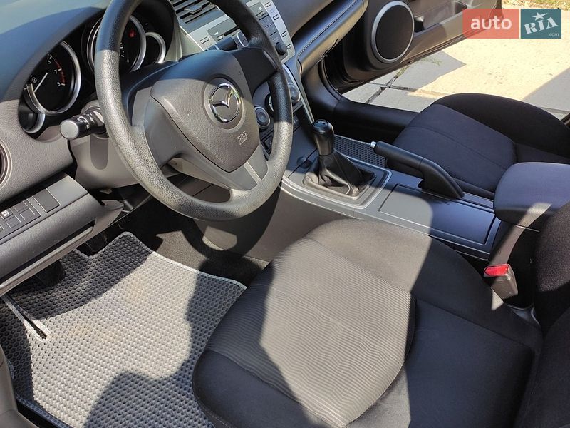 Седан Mazda 6 2009 в Ужгороді