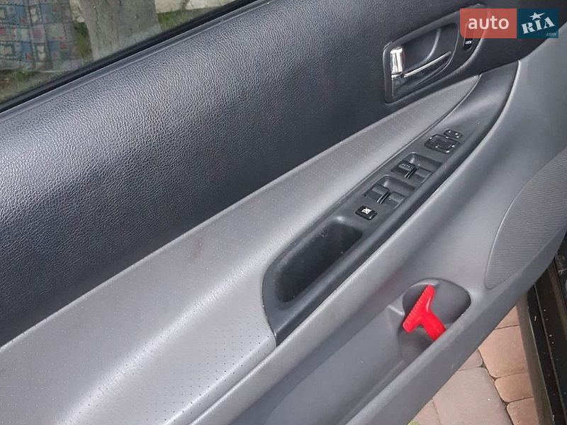Седан Mazda 6 2003 в Броварах