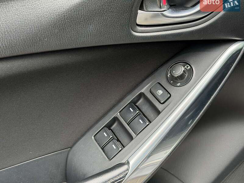 Седан Mazda 6 2013 в Харкові