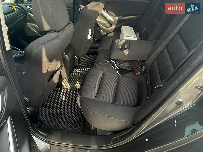 Седан Mazda 6 2015 в Львові