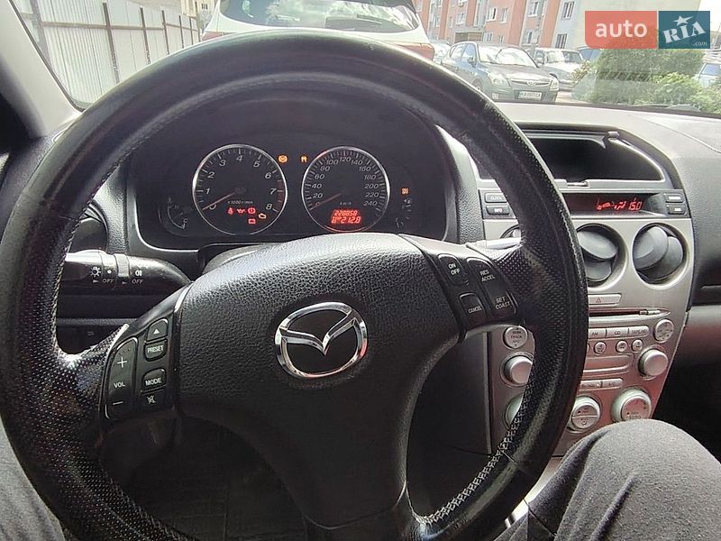 Седан Mazda 6 2002 в Боярке
