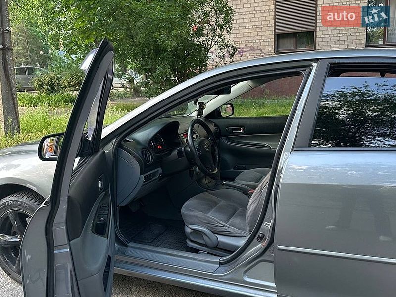 Седан Mazda 6 2004 в Киеве