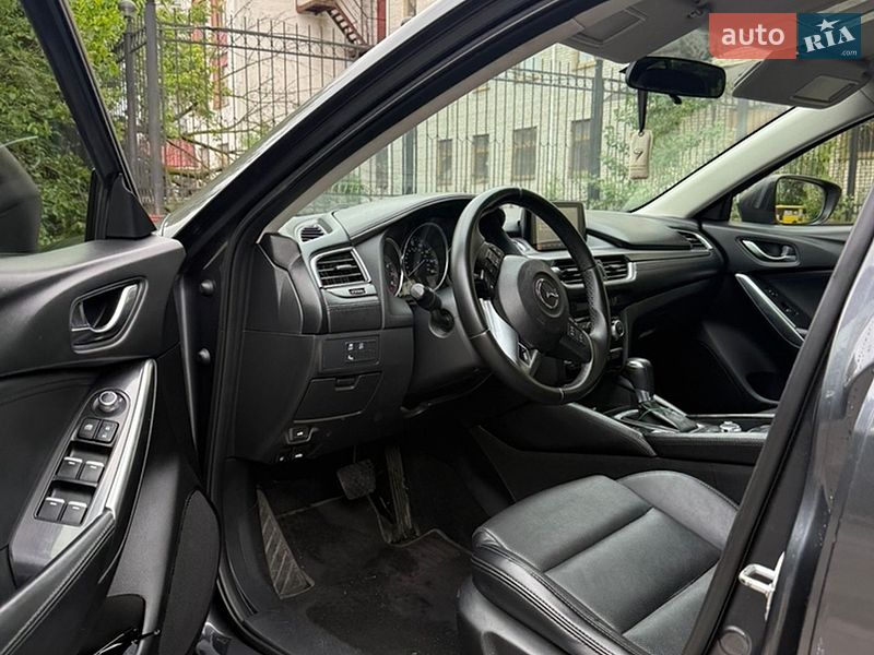 Седан Mazda 6 2016 в Киеве