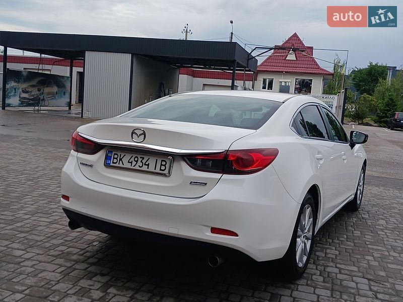 Седан Mazda 6 2013 в Нетешине