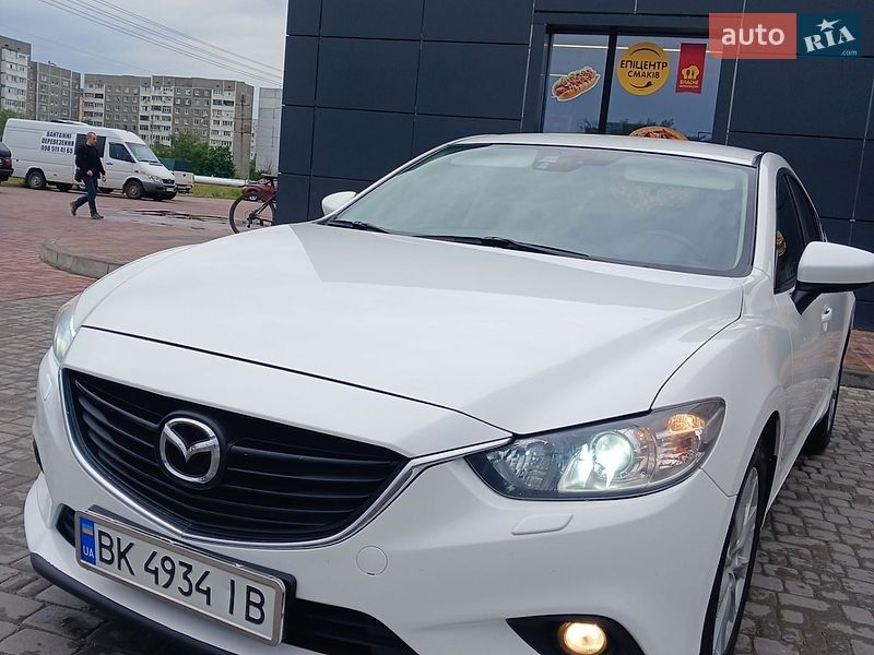 Седан Mazda 6 2013 в Нетешине