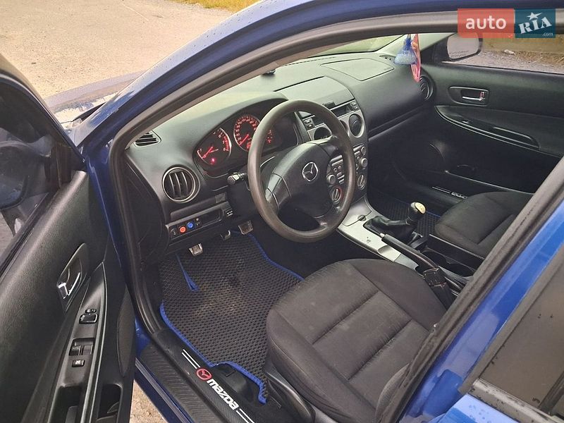 Седан Mazda 6 2004 в Мирополі