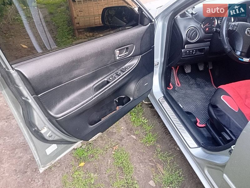 Универсал Mazda 6 2003 в Почаеве