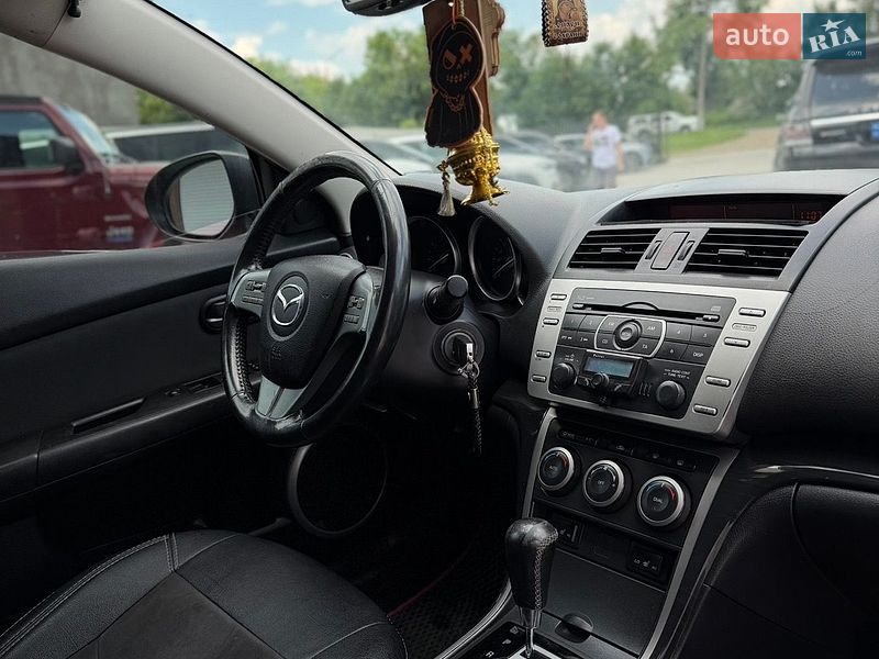Седан Mazda 6 2008 в Черновцах