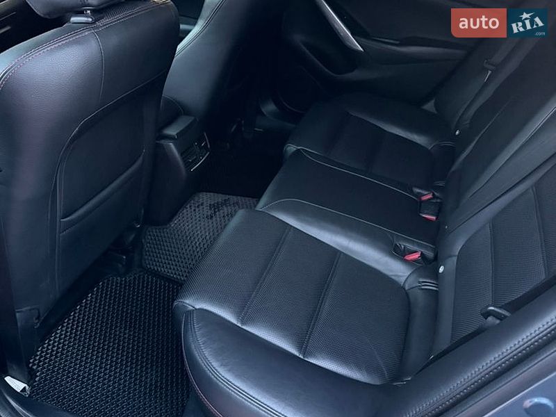Седан Mazda 6 2013 в Ровно