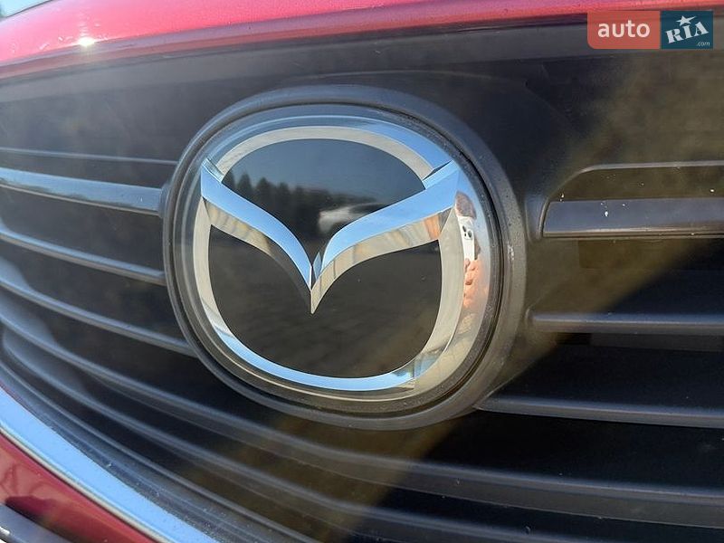 Седан Mazda 6 2013 в Чернівцях