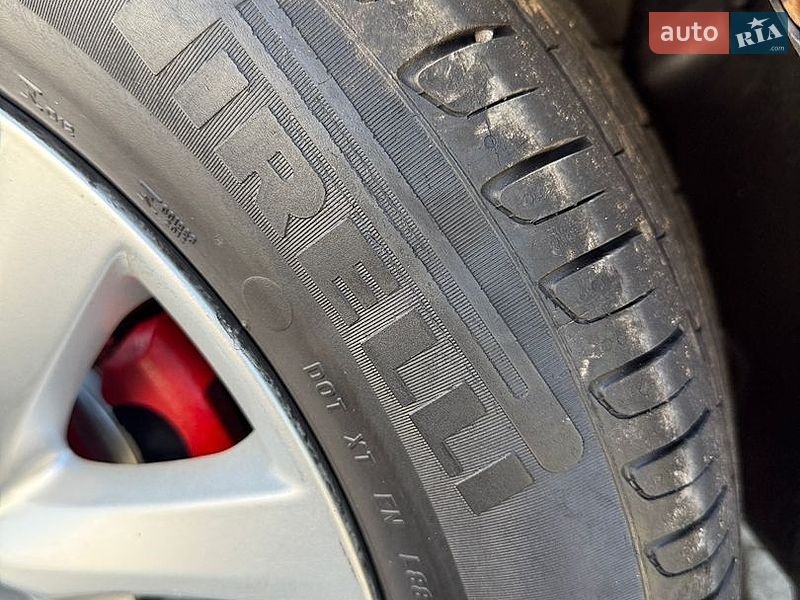 Седан Mazda 6 2013 в Чернівцях