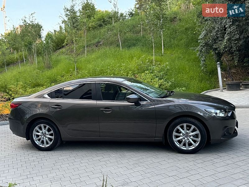 Седан Mazda 6 2017 в Хмельницком