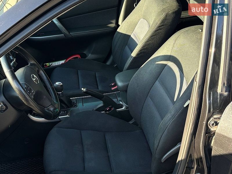 Седан Mazda 6 2006 в Вінниці