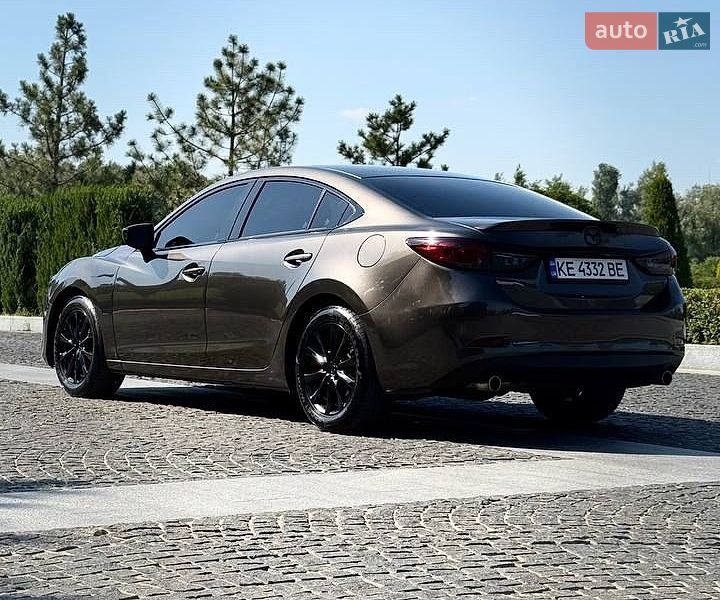Седан Mazda 6 2015 в Днепре