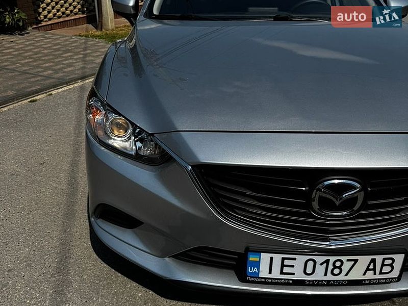 Седан Mazda 6 2016 в Чернівцях