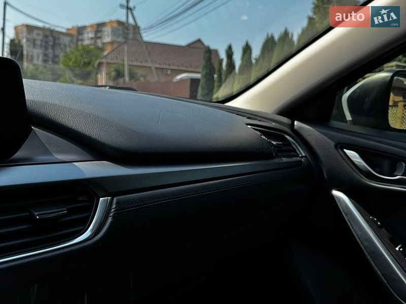 Седан Mazda 6 2016 в Чернівцях