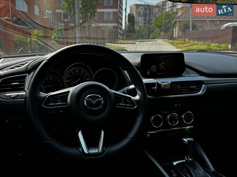 Седан Mazda 6 2016 в Чернівцях