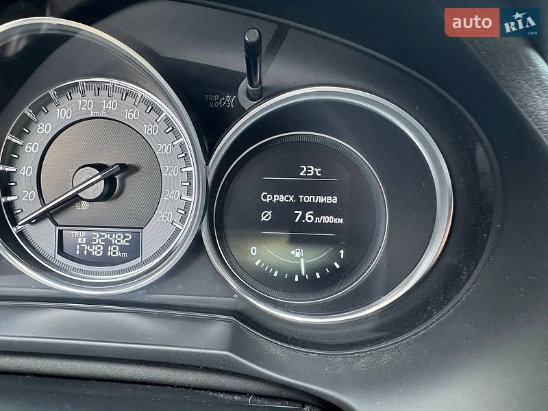 Седан Mazda 6 2016 в Киеве