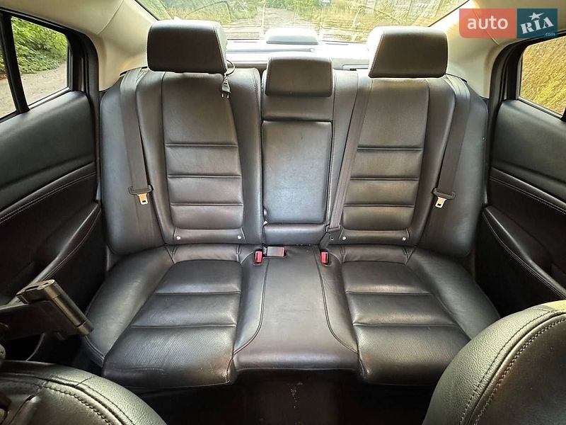 Седан Mazda 6 2016 в Киеве