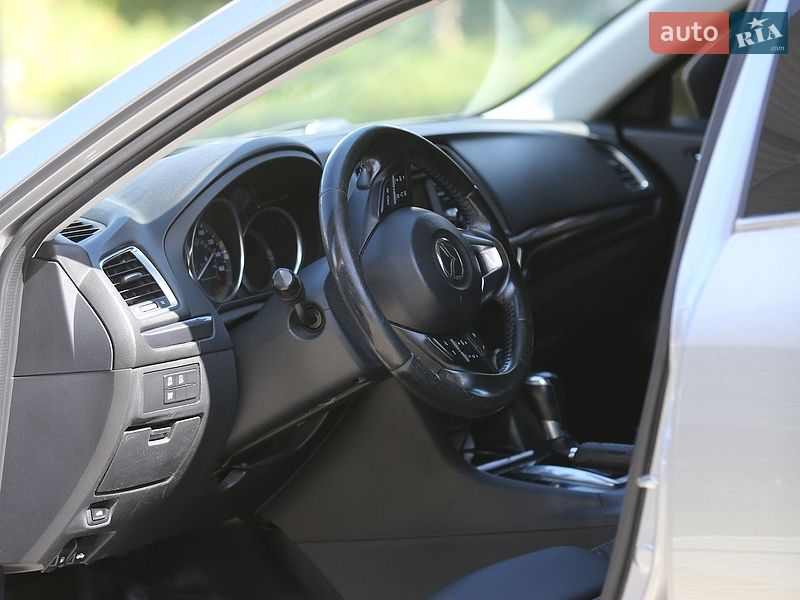 Седан Mazda 6 2014 в Львові